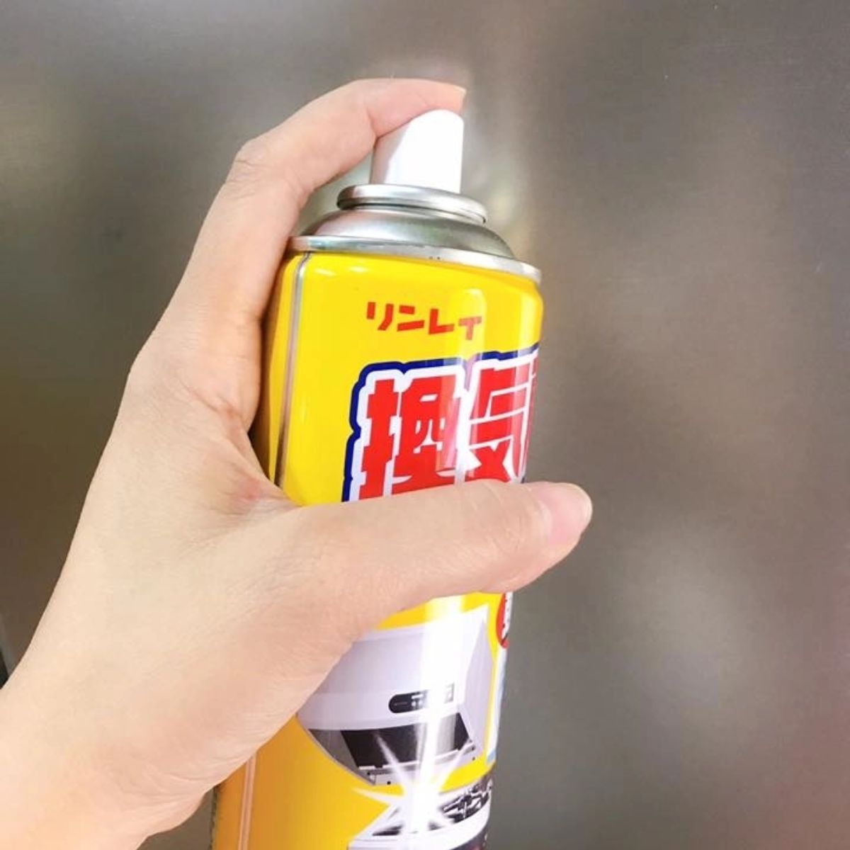 Xịt Tẩy Mảng Bám Dầu Mỡ Rinrei 330ml – Làm Sạch Dầu Mỡ, Sáng Bóng Nhanh