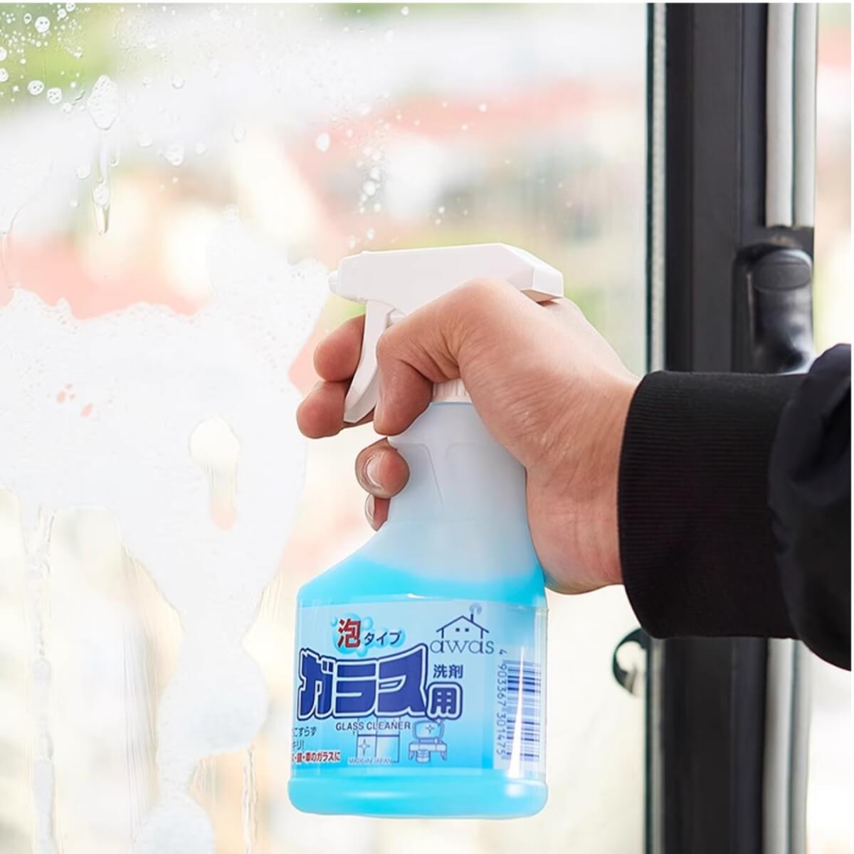 Chai xịt vệ sinh kính Rocket 300ml – Làm Sạch Kính Sáng Bóng, Không Vệt Sọc
