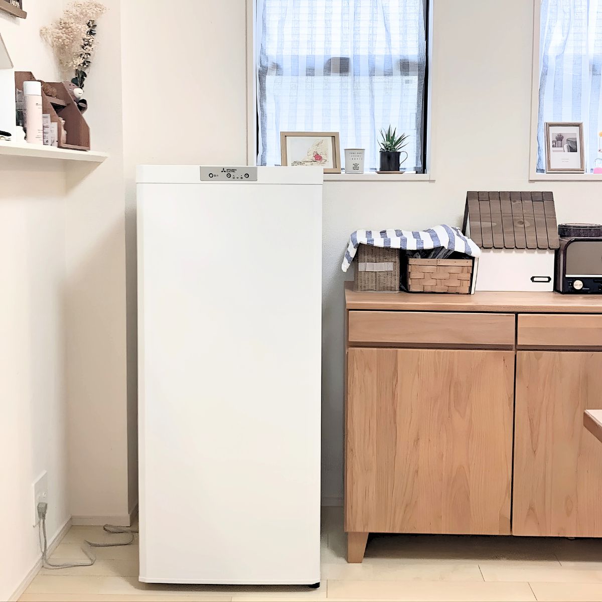 Tủ Đông Mitsubishi MF-U14K-W – Nhỏ Gọn, Chống Đóng Tuyết, 144L  | Đồ Nhật Nội Địa