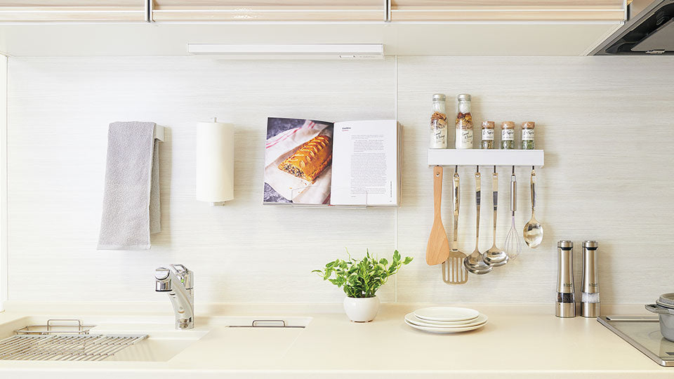 Tủ bếp Takara Standard Treasia | Tấm ốp tường bếp thép tráng men kính